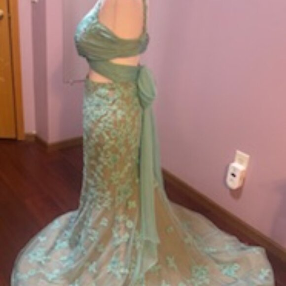 Sherri Hill, Size 6, Seafoam Green/Nude Gown - Picture 7 of 7